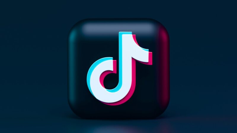 TikTok tworzy hity: Czy algorytmy zastąpiły radio?