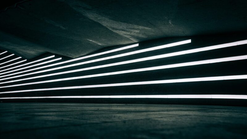 Kto ma najszybszy internet mobilny? Ranking listopad 2025