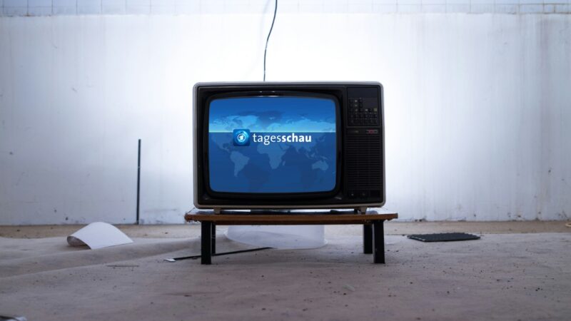 TV Republika przegrywa z TVN24. Analiza rynku mediów