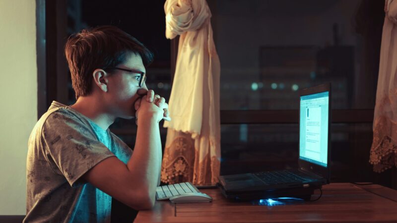 10 Sposobów na Turbo Mózg: Koncentracja w Erze Cyfrowej