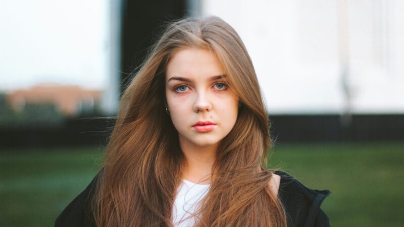 Tragedia w Jeleniej Górze: Nie żyje 11-latka. Zatrzymano 12-latkę