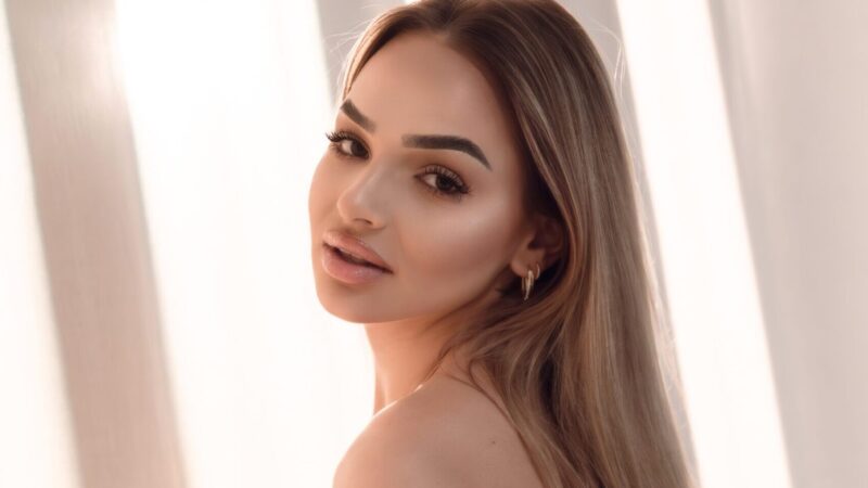 Debiutuje Ada Borkowska z utworem Samoloty