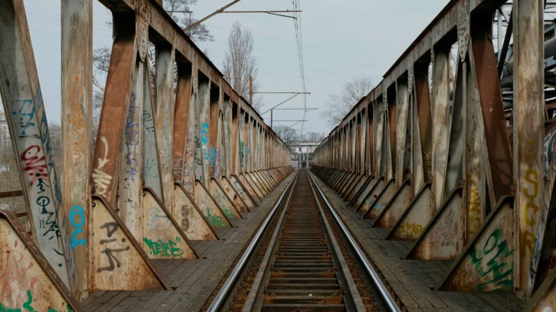 Żółta Rewolucja na Torach: RegioJet Rzuca Wyzwanie PKP!