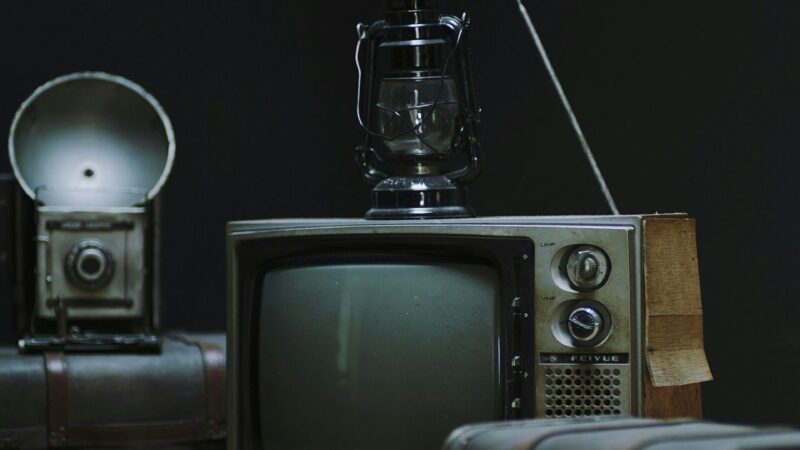 TV naziemna 2026: MUX-8 na DVB-T2 i koniec kanałów Metro/Zoom