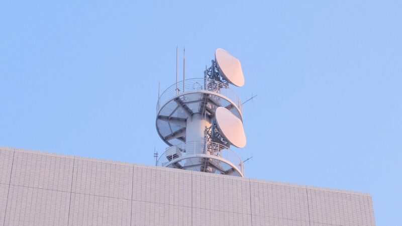 Sprzedaż WBD: Co Dalej z TVN? Netflix kontra Paramount