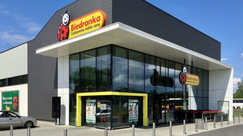 Sklepy Otwarte w Wigilię i Święta 2025: Zakaz Handlu