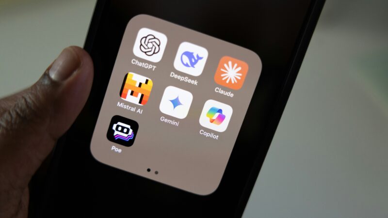 ChatGPT vs Gemini w 2026 r. Które AI wybrać do pracy?