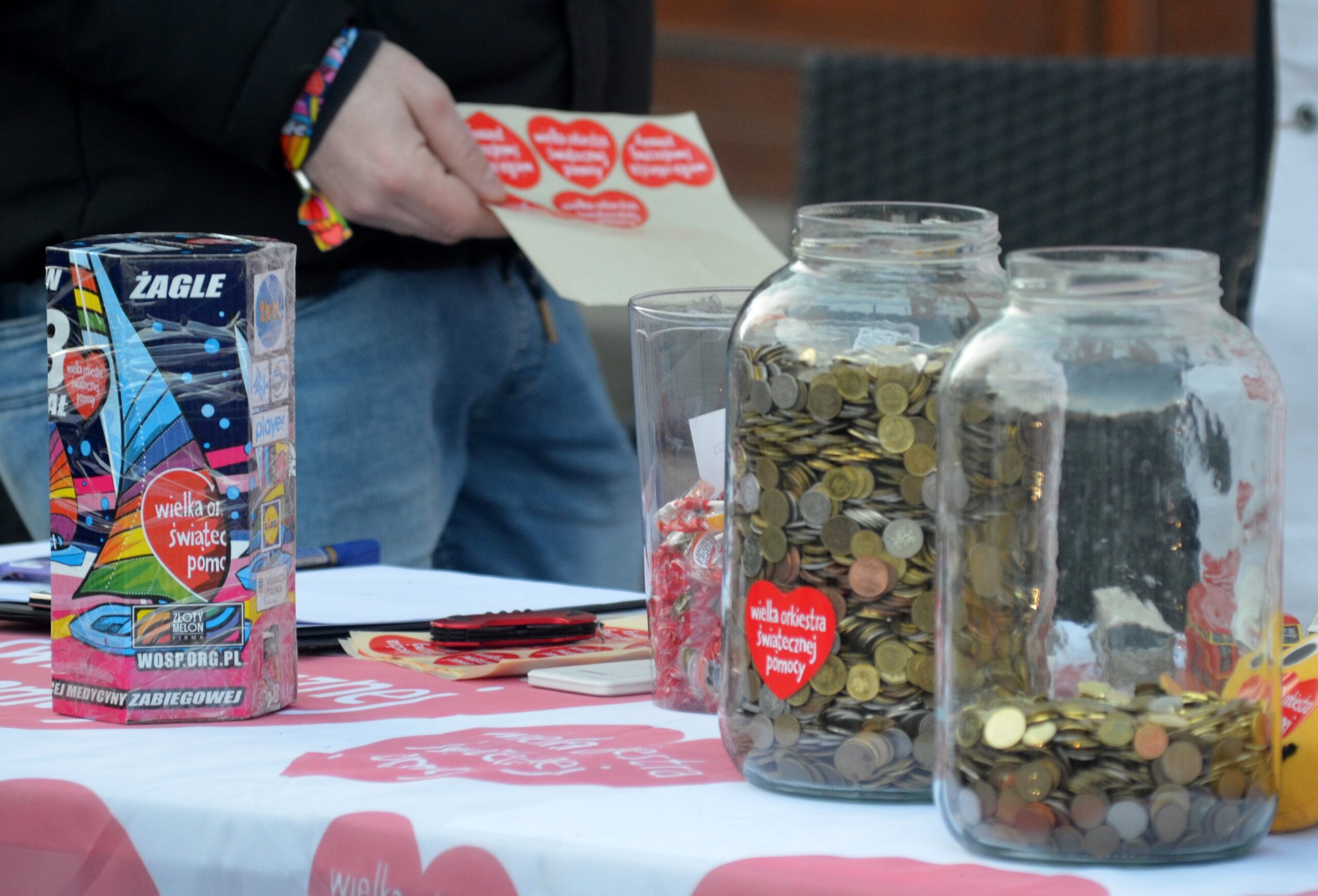 34. Finał WOŚP: Transmisja w TVN i na YouTube. Sprawdź plan!