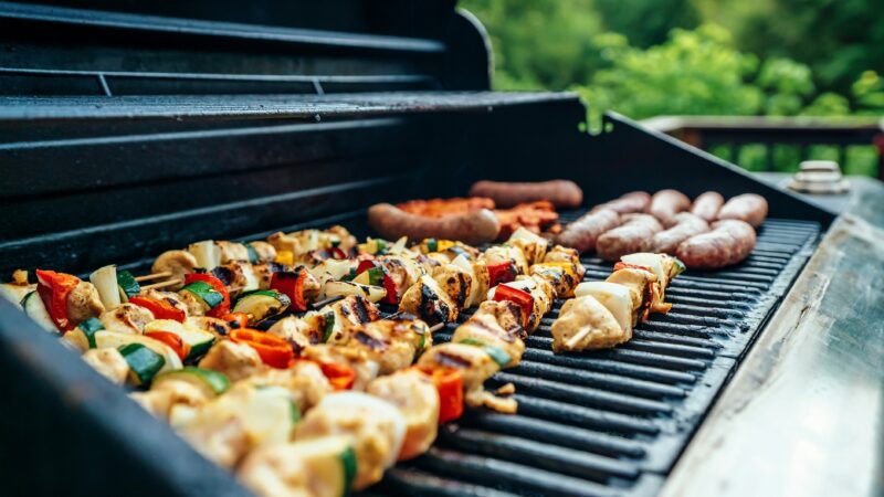 Błędy podczas grillowania. Lekarze ostrzegają!