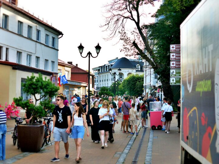 Wyprzedaże międzysezonowe 2026. Ruszyły czyszczenia magazynów!