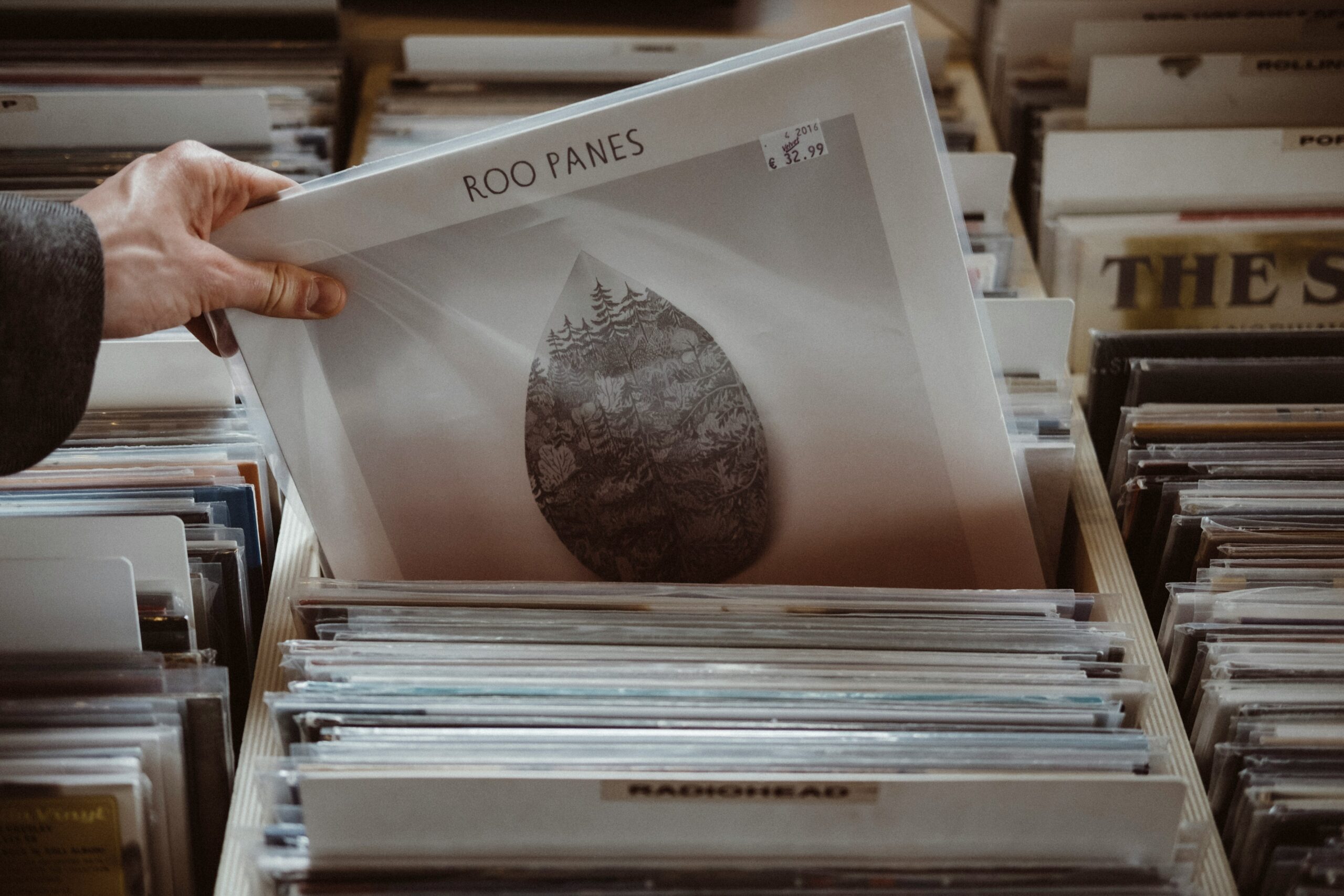 Jak rozpoznać podróbki płyt winylowych i CD? Poradnik